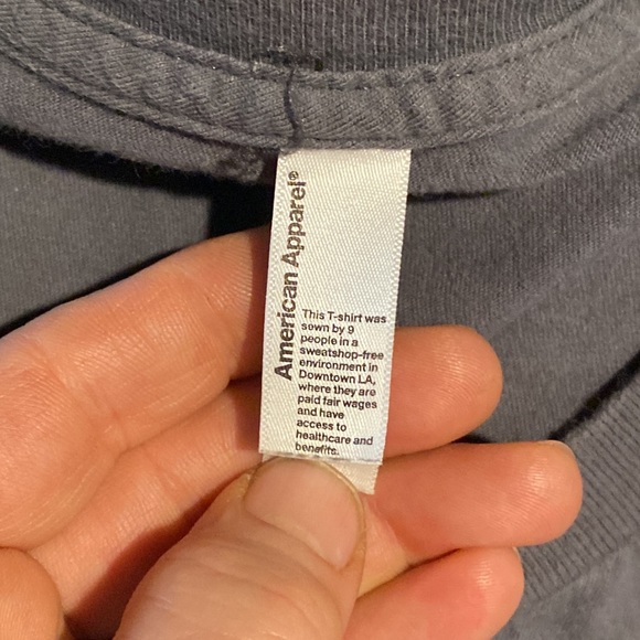 World π Famous Pike Place Fish Market Sustainable Seafood T-Shirt - Picture 5 of 5